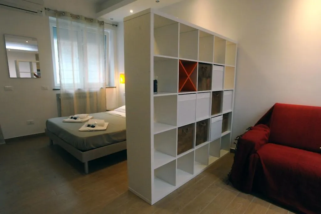 Kings Of Rome Apartments 0*,